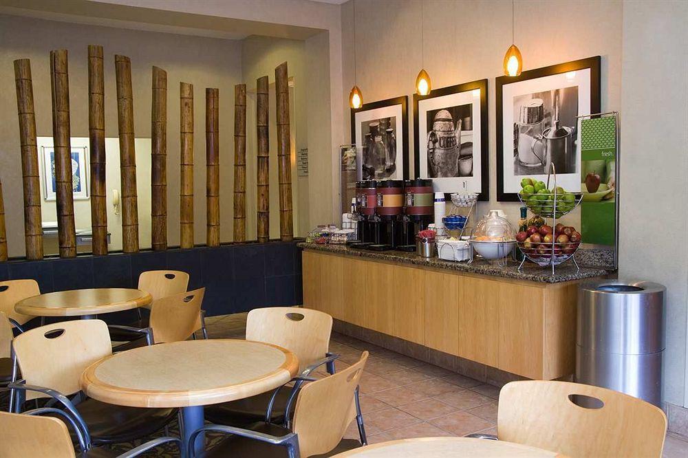 Hampton Inn Miami-Coconut Grove/Coral Gables Номер фото