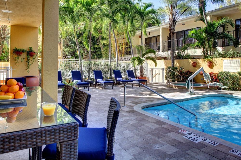 Hampton Inn Miami-Coconut Grove/Coral Gables Екстер'єр фото